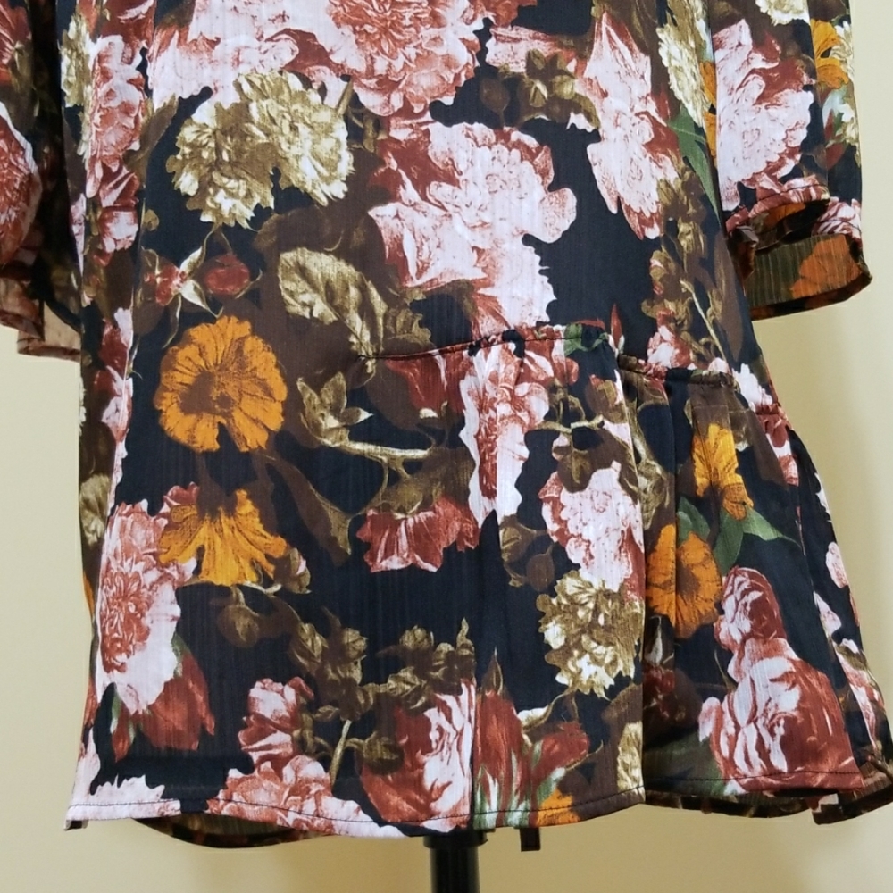 H&M blouse - Picture 3 of 8